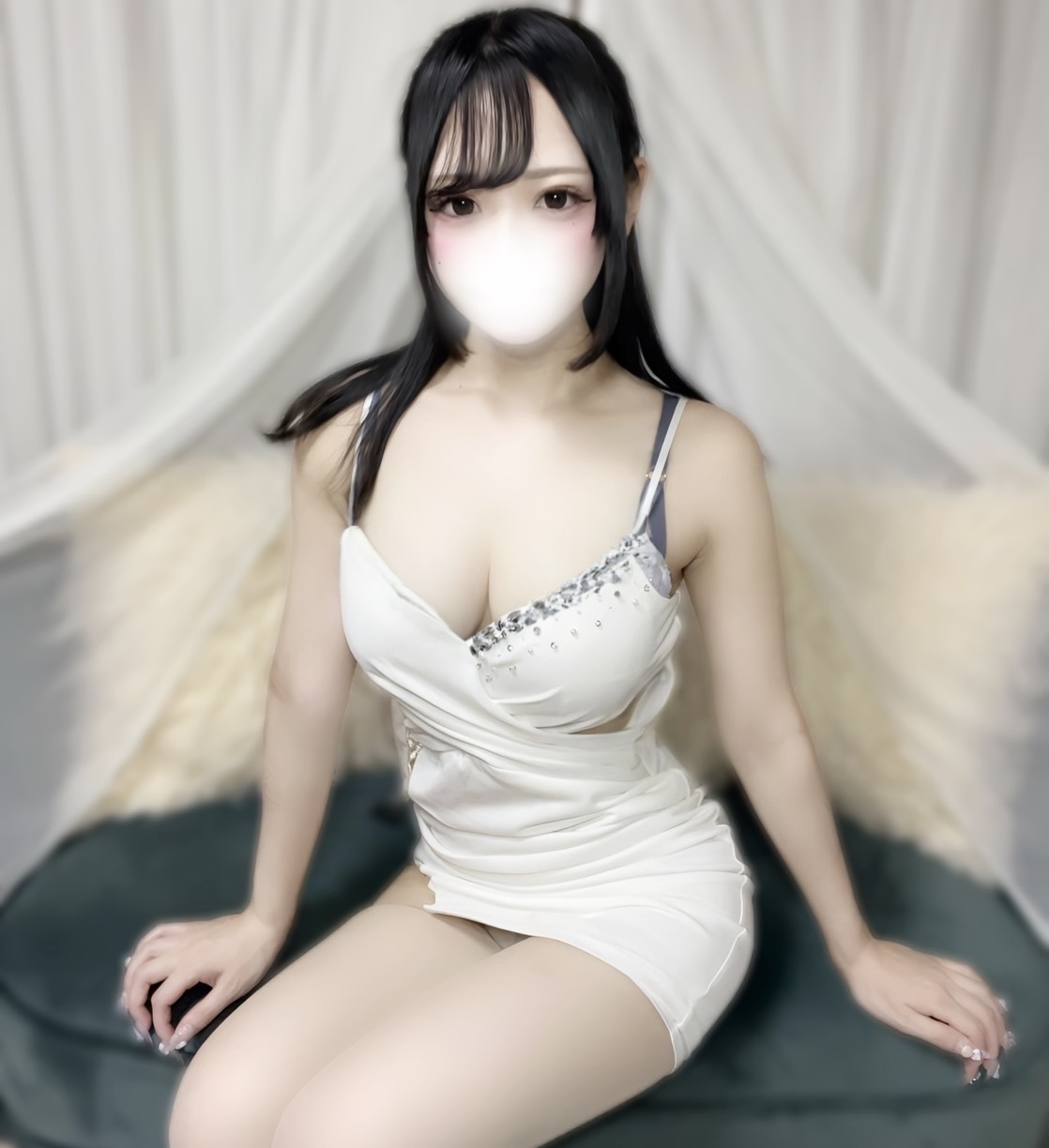 愛川 なな